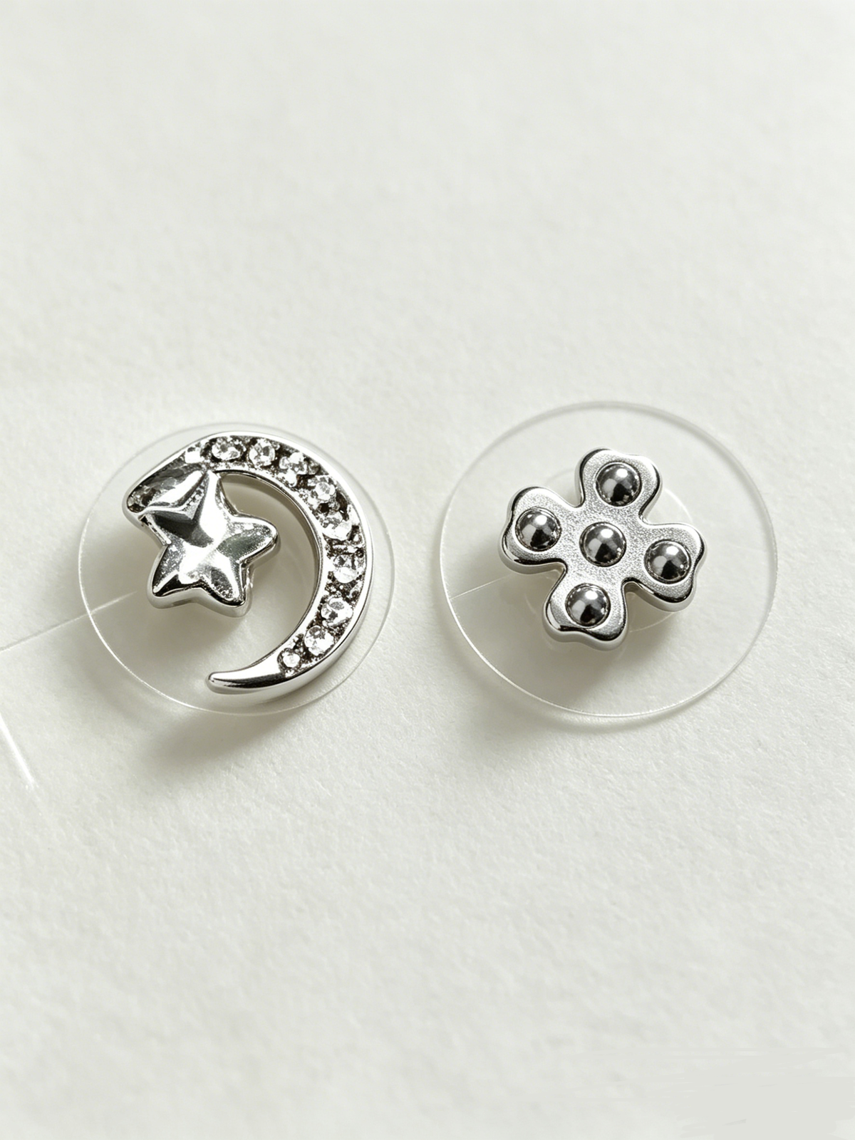 Cosmic Moon Ear Patches (10 patches each box)